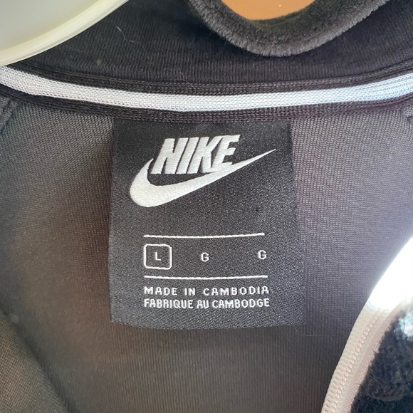 Nike Sportswear Women’s  Velour Velvet Jacket Large - Picture 10 of 10